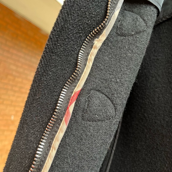 BURBERRY “BRIT DUFFLE TOGGLE COAT” - Picture 6 of 6